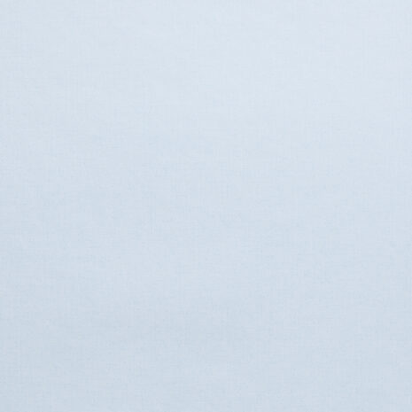 Bella Vaaleansininen tapetti hennon kangasmaisella kuosilla.