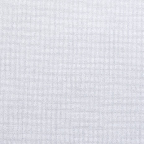 Usva Tapetti on sävyltään utuisen harmaansininen ja tekstuuripinta on valkoinen.